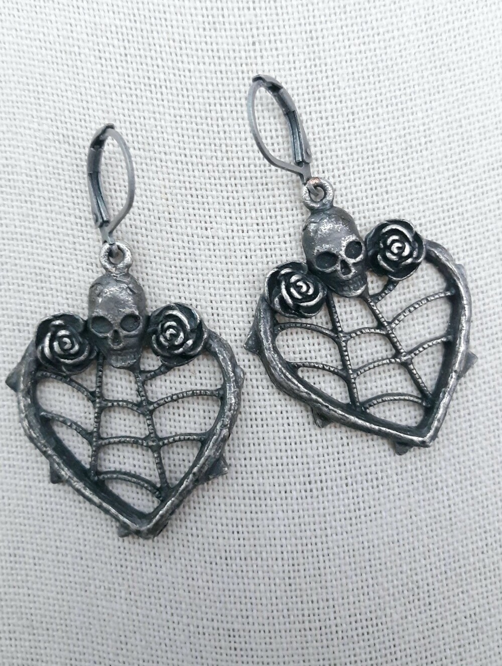 Vintage Y2K Filigree Goth Heart Skull Spiderweb Dangle Earrings Floral Flowers